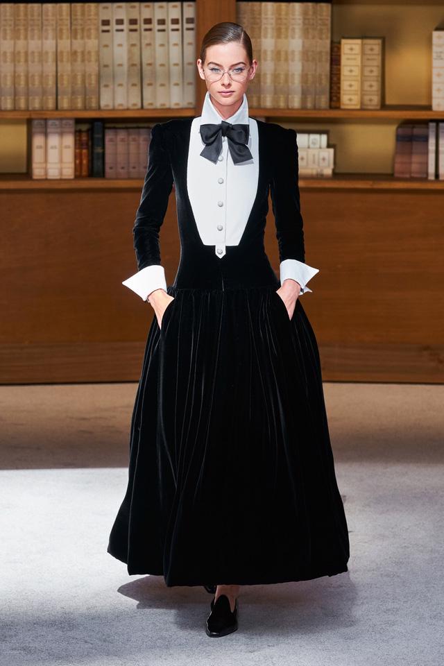 BST Haute Couture Thu – Đông 2019 của Chanel: cổ điển và tinh tế - Ảnh 14.