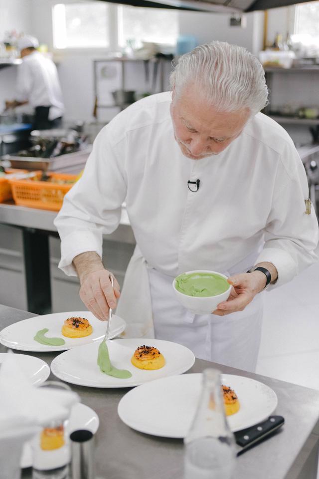 Một thực đơn đậm chất Pháp của bếp trưởng Michelin Alain Dutournier - Ảnh 2.