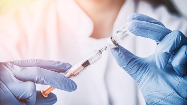 Vì sao phải tiêm vắc-xin cúm cho trẻ hằng năm? - Ảnh 1.