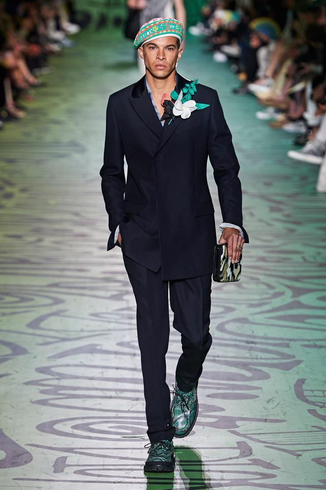 BST pre-fall 2020 dành cho nam giới của Dior: sắc màu biển nhiệt đới - Ảnh 12.