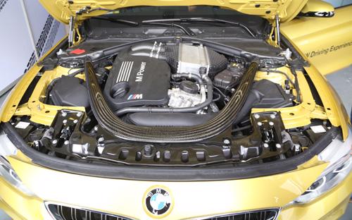 BMW M4 coupe có giá xấp xỉ 4 tỷ đồng tại Việt Nam 4