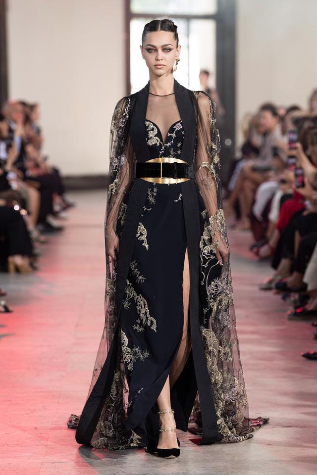 BST Haute Couture Thu - Đông 2019 của Elise Saab: phương Đông huyền bí - Ảnh 6.