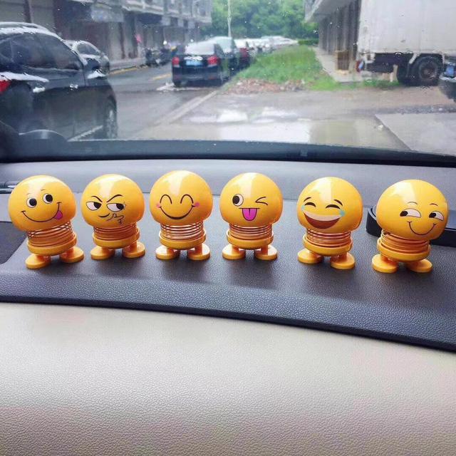 Thú nhún Emoji có thể gây tai nạn giao thông? - Ảnh 2.