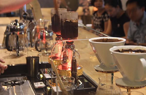 Starbucks khai trương cửa hàng Cà phê Reserve đầu tiên tại Việt Nam - Ảnh 4