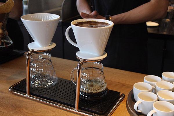 Trải nghiệm cà phê phong cách mới tại Starbucks Somerset - Ảnh 1