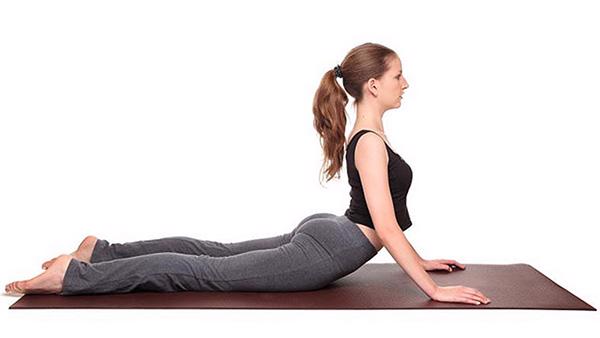 4 động tác yoga siêu… tiêu mỡ - Ảnh 1