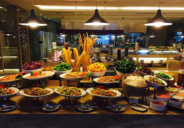 Tiệc buffet hải sản khách sạn Liberty Central Saigon Riverside - Ảnh 1