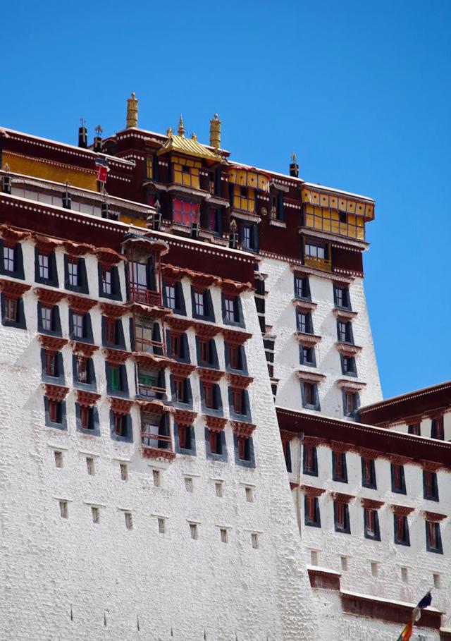 Potala – kỳ quan tôn giáo của Tây Tạng - Ảnh 6.