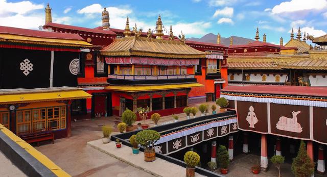 Potala – kỳ quan tôn giáo của Tây Tạng - Ảnh 9.