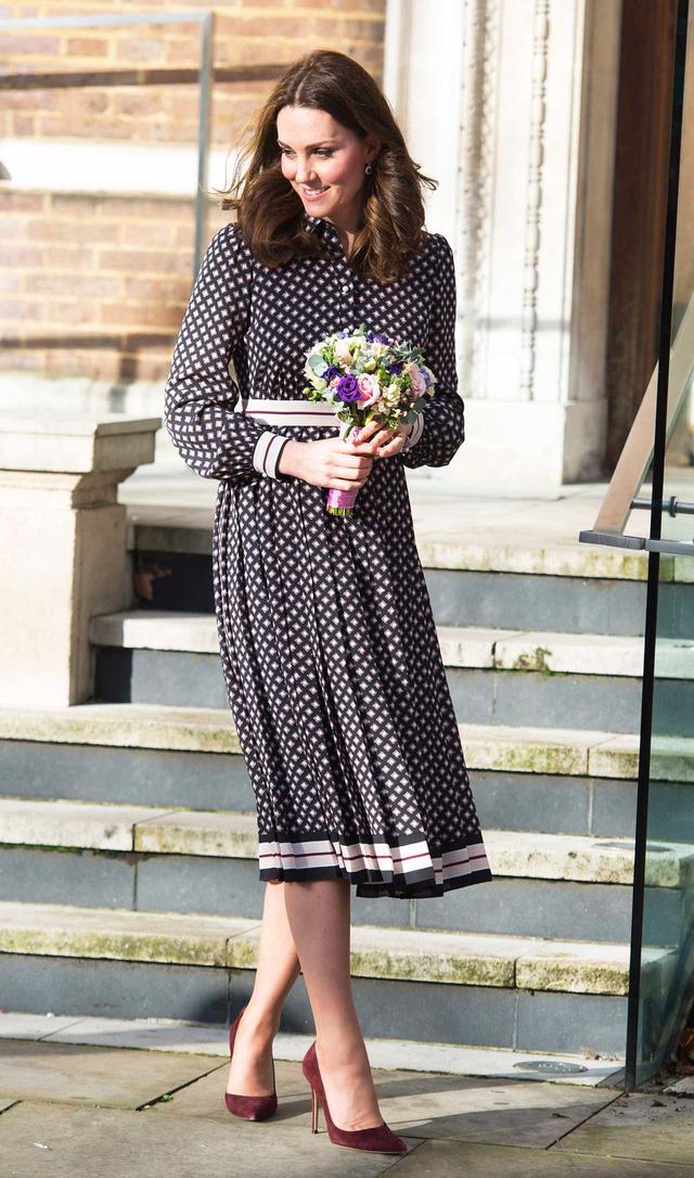 Diện váy vintage như công nương Kate Middleton, bạn đã biết cách chưa? - Ảnh 14.
