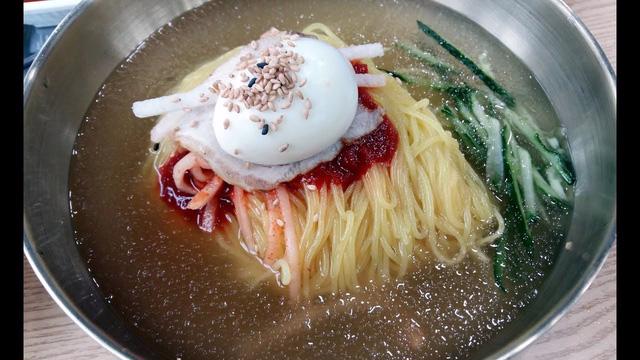 Đánh tan cái nóng Busan với món mỳ Milmyeon - Ảnh 3.