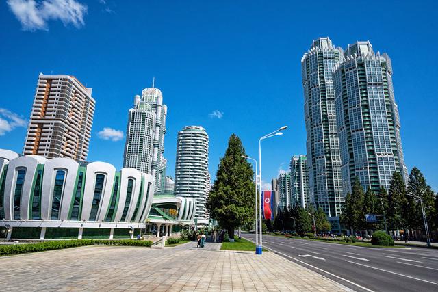 Ngắm tòa nhà 70 tầng xây trong một năm tại Triều Tiên - Ảnh 4.