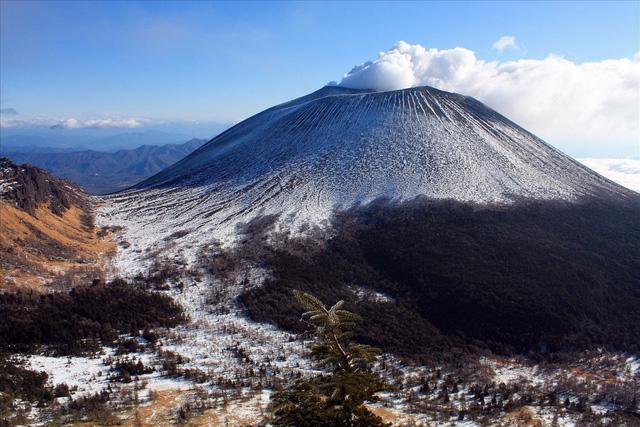 6 núi lửa nổi tiếng nhất tại Nhật Bản - Ảnh 10.
