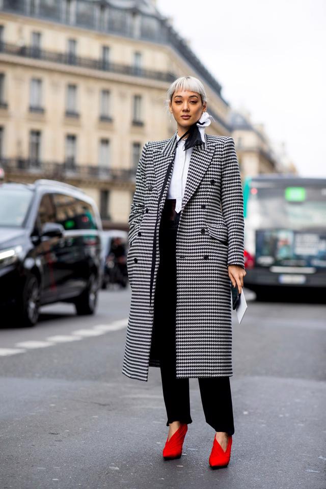 Những trang phục street style đẹp nhất Paris Fashion Week 2019 - Ảnh 10.
