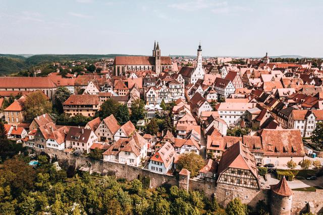 Rothenburg: thị trấn lãng mạn nhất nước Đức - Ảnh 1.