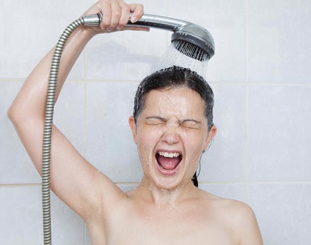 Nên tắm nước nóng hay nước lạnh thì tốt cho sức khỏe? - Ảnh 3.