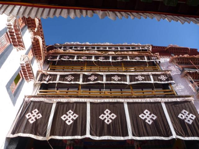 Potala – kỳ quan tôn giáo của Tây Tạng - Ảnh 8.