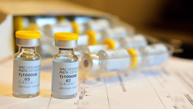 Thêm một thử nghiệm vaccine nCoV phải tạm dừng - Ảnh 1.