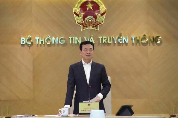 Bộ trưởng Nguyễn Mạnh H&ugrave;ng