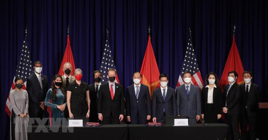 Nhà Trắng: "Chuyến công du của Phó Tổng thống thể hiện cam kết sâu sắc của Mỹ với Việt Nam" - Ảnh 4