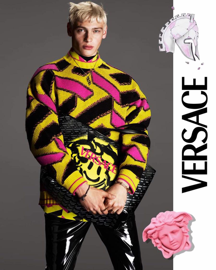 BST thu đông của Versace thanh lịch với hoạ tiết monogram La Greca - Ảnh 8