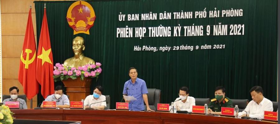 &Ocirc;ng Nguyễn Văn T&ugrave;ng, Chủ tịch UBND TP.Hải Ph&ograve;ng chỉ đạo tại Phi&ecirc;n họp thường kỳ th&aacute;ng 9/2021.