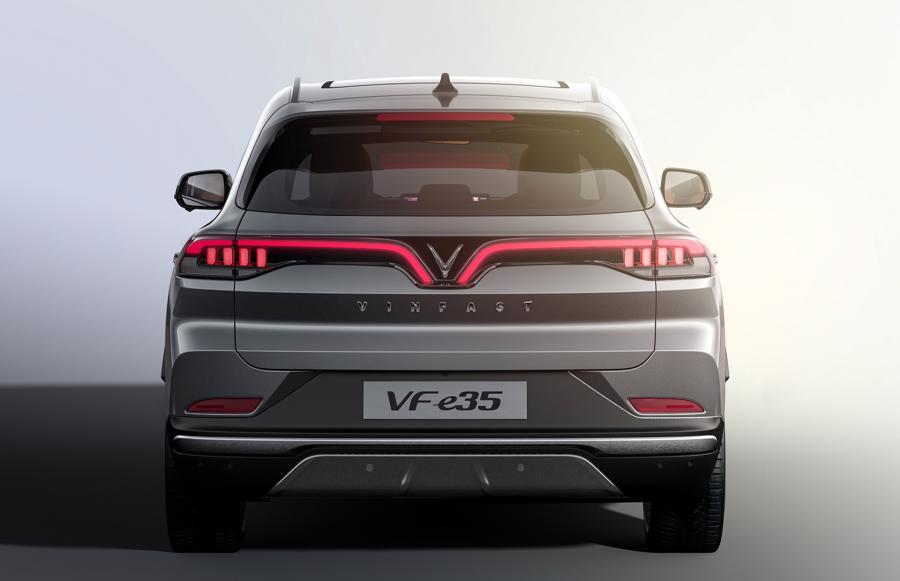 VinFast công bố 2 mẫu xe điện mới tại Los Angeles Auto Show 2021  - Ảnh 2