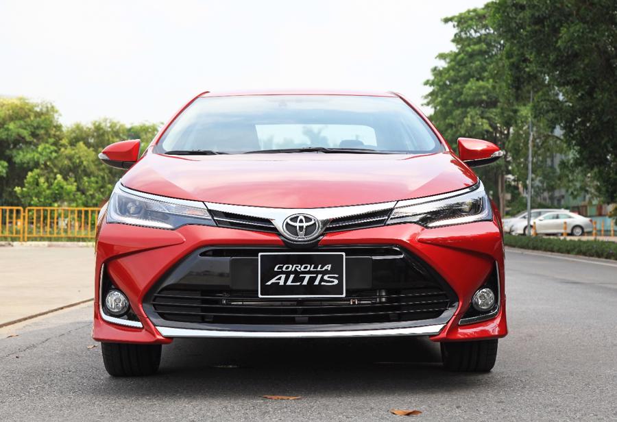 Kích cầu thị trường mùa dịch, Toyota Corolla Altis ưu đãi trước bạ 40 triệu đồng - Ảnh 1