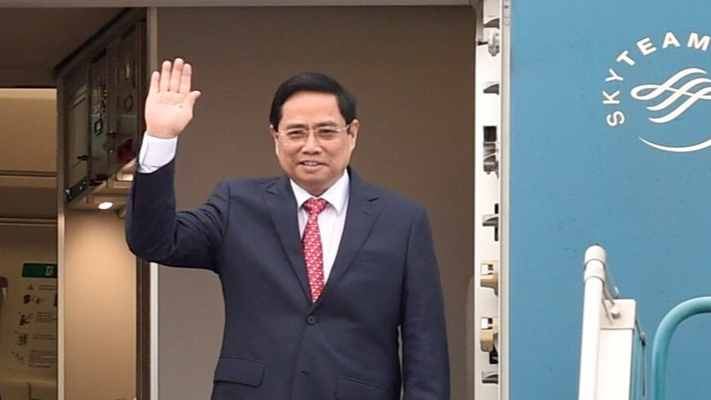 Thủ tướng Phạm Minh Ch&iacute;nh dẫn đầu Đo&agrave;n đại biểu cấp cao Việt Nam rời H&agrave; Nội bắt đầu chuyến c&ocirc;ng t&aacute;c tại Anh v&agrave; Ph&aacute;p - Ảnh: VGP.