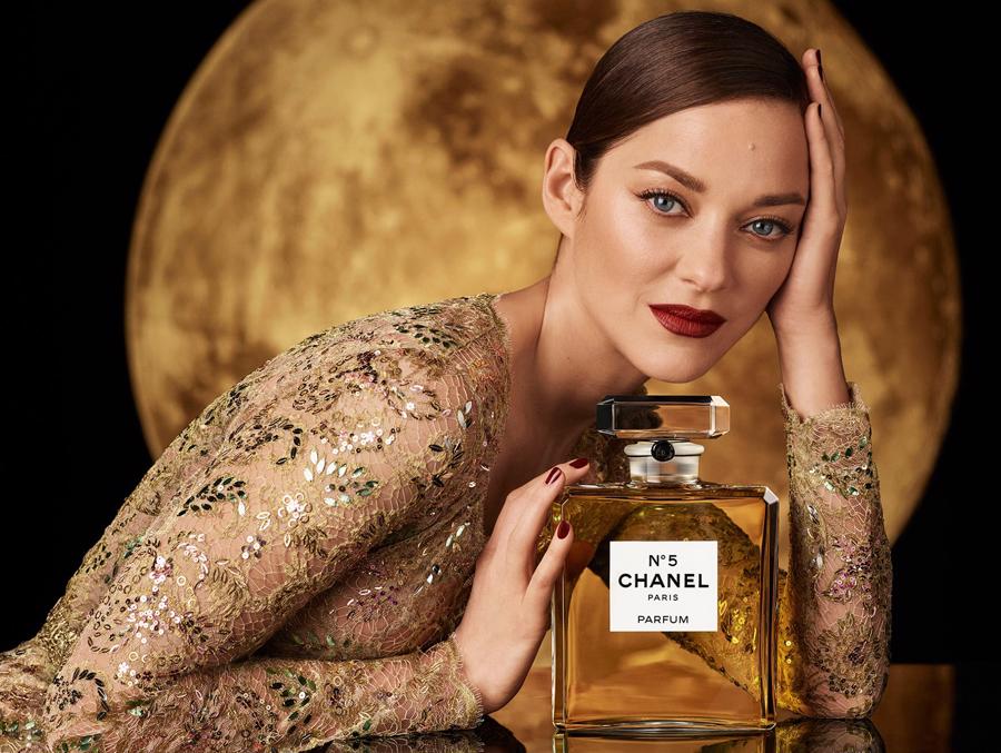 Những món quà phiên bản giới hạn của Chanel cho mùa lễ hội - Ảnh 3