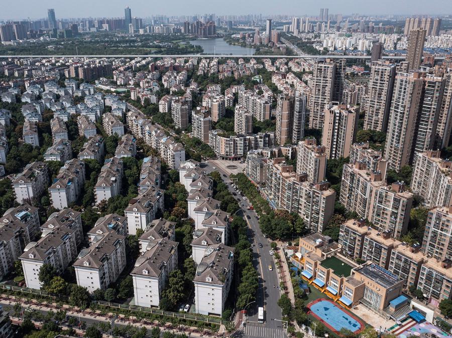 C&aacute;c biện ph&aacute;p siết quản l&yacute; thị trường địa ốc khiến Trung Quốc mất động lực tăng trưởng kinh tế - Ảnh: Getty Images