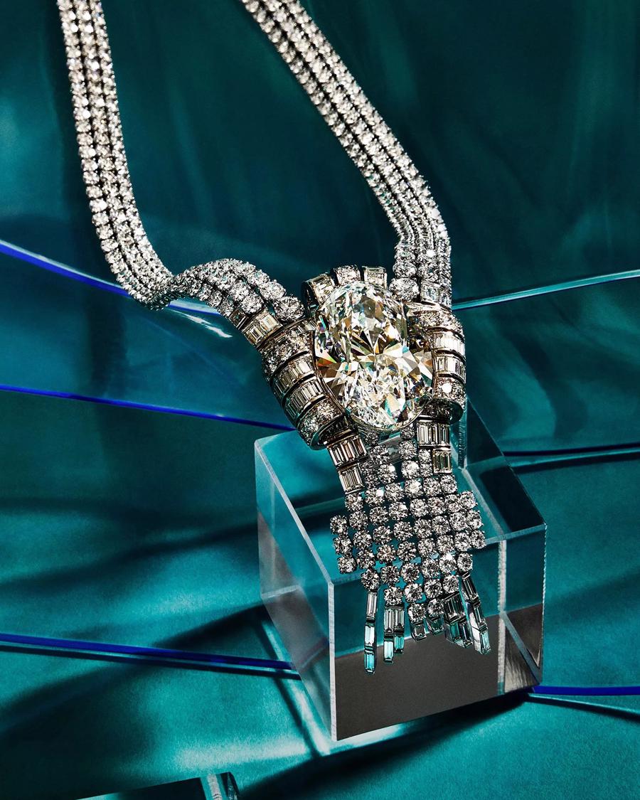 Chiếc v&ograve;ng cổ đắt nhất từng được chế tạo của Tiffany c&oacute; t&ecirc;n "The World's Fair Necklace".