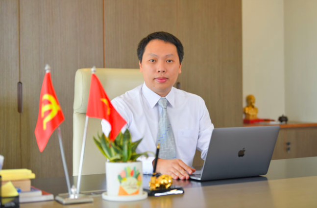 Thứ trưởng Nguyễn Huy Dũng.