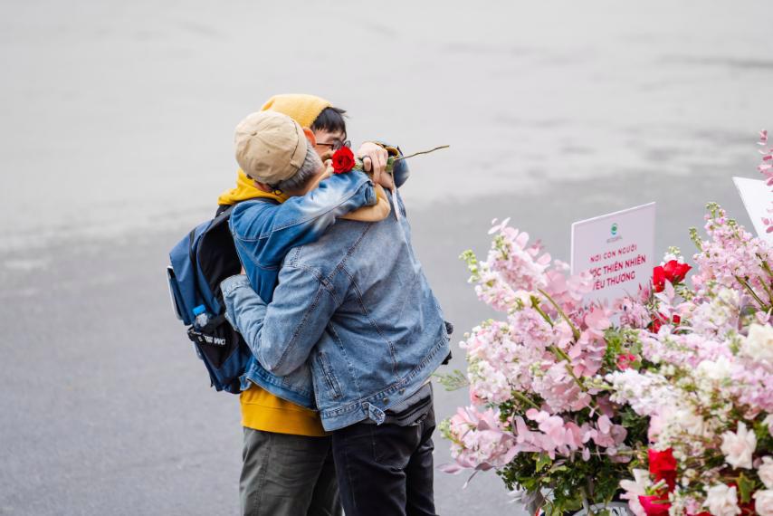 Ecopark đã mang 99.999 bông hồng vào Hà Nội dịp Valentines 2022 - Ảnh 9