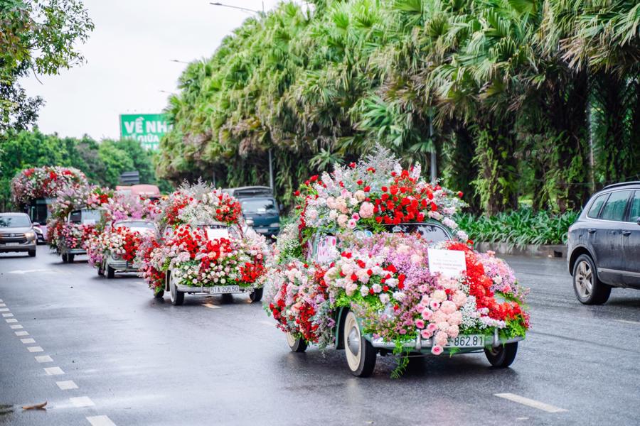 Ecopark đã mang 99.999 bông hồng vào Hà Nội dịp Valentines 2022 - Ảnh 1