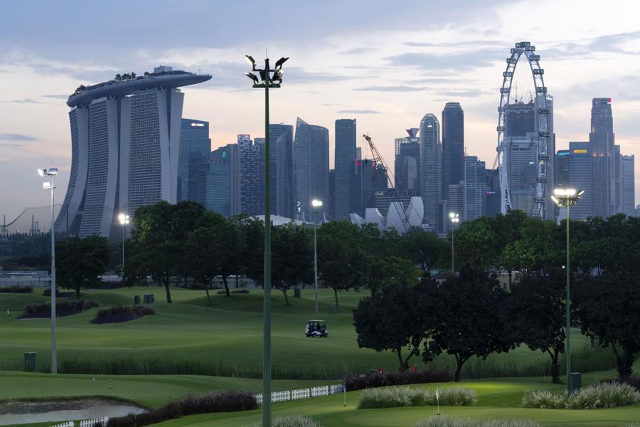 S&acirc;n golf ở khu Marina Bay, Singapore - Ảnh: Bloomberg.