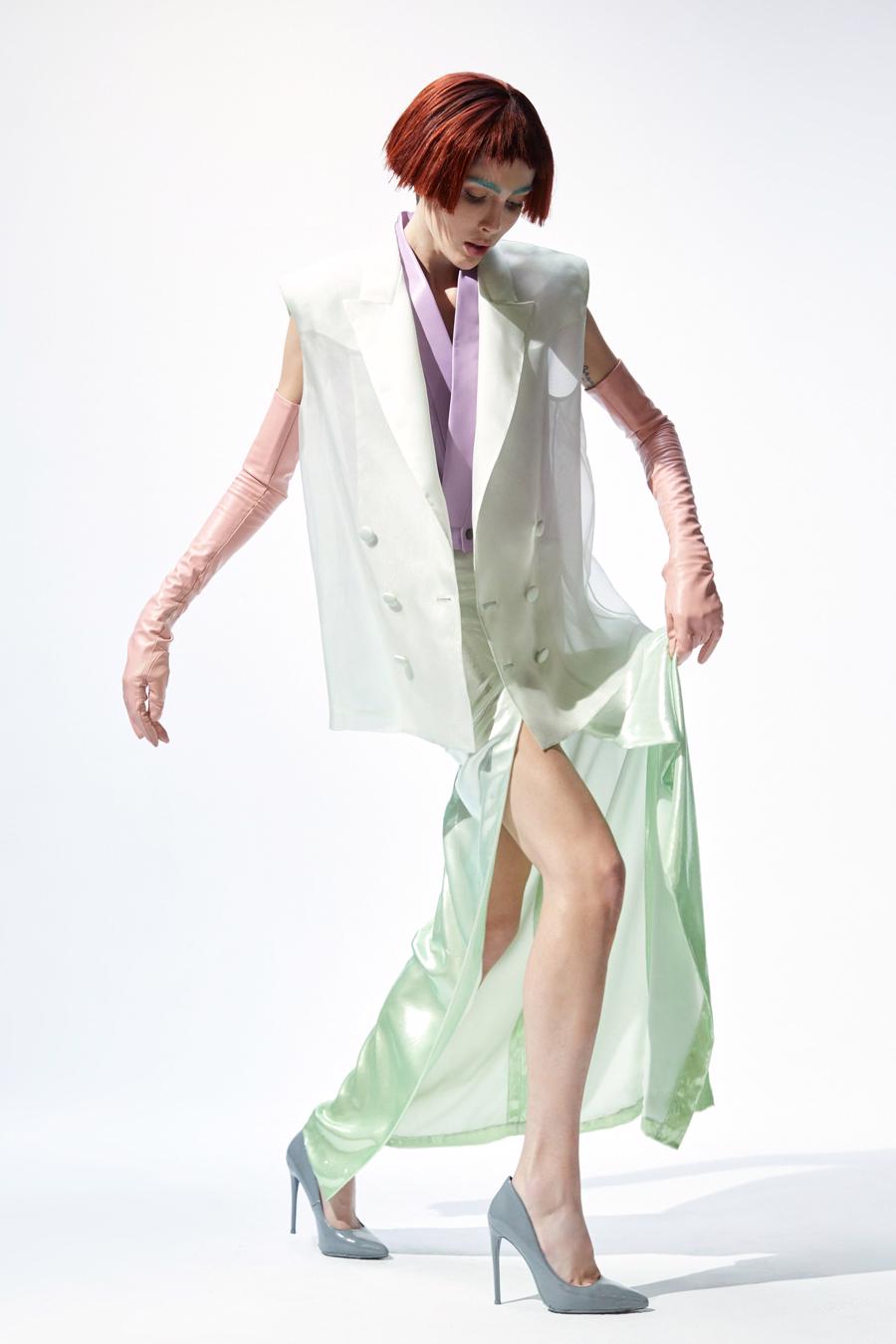 BST Haute Couture của NTK gốc Việt được khen ngợi tại New York Fashion Week 2022 - Ảnh 1
