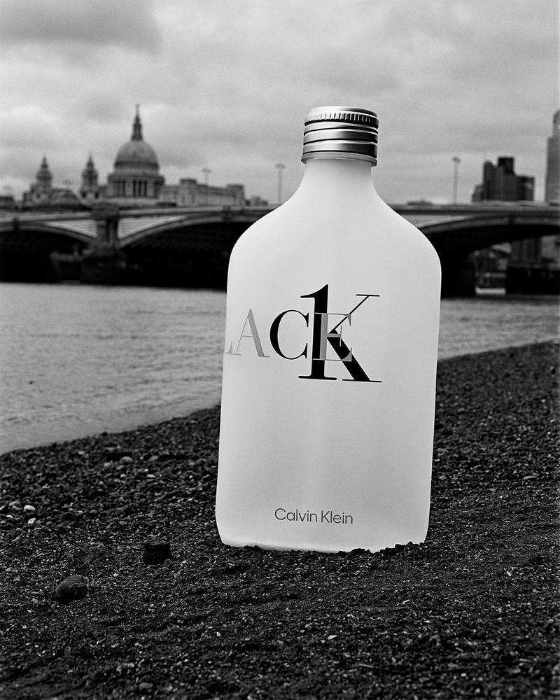 Calvin Klein hợp tác với Palace: trang phục và mùi hương - Ảnh 7
