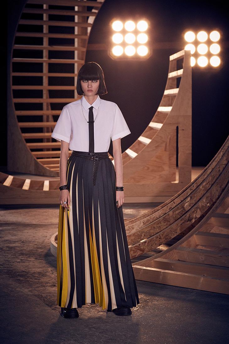 Dior sẽ mang bộ sưu tập Pre-Fall 2022 đến Seoul - Ảnh 2