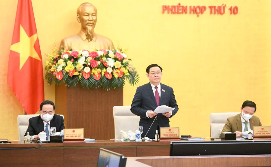 Chủ tịch Quốc hội Vương Đ&igrave;nh Huệ ph&aacute;t biểu tại phi&ecirc;n khai mạc kỳ họp thứ 10 của Ủy ban Thường vụ Quốc hội - Ảnh: Quochoi.vn