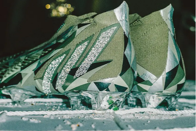 Đôi giày Adidas Predator Edge x Swarovski: Để đá bóng hay để trưng bày?  - Ảnh 8