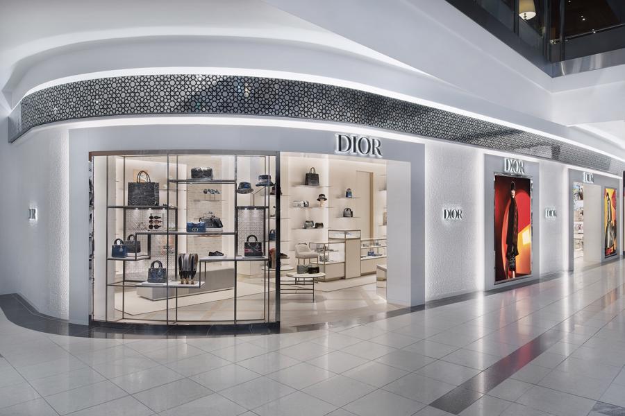 Louis Vuitton v&agrave; Dior hiện dẫn đầu mức tăng doanh thu của&nbsp;LVMH.