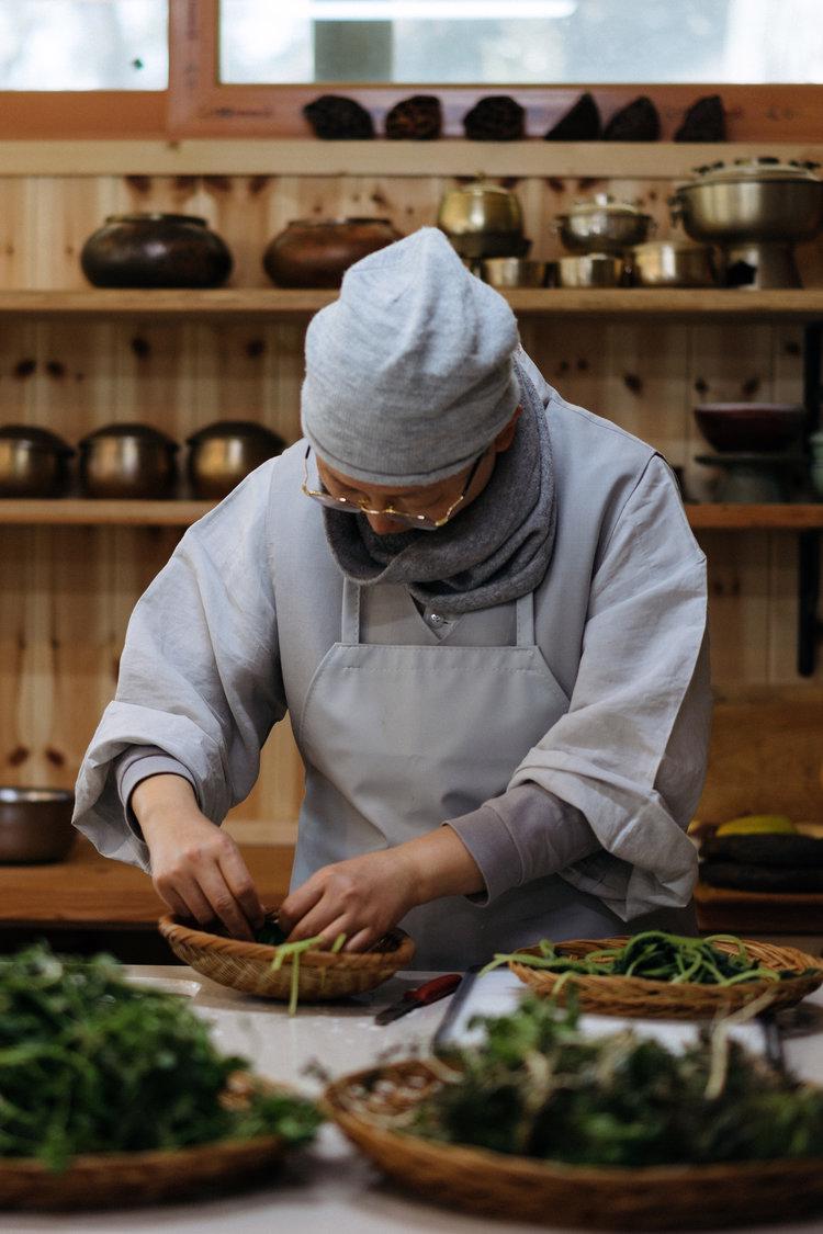 Đầu bếp món chay nổi tiếng nhất Hàn Quốc và xu hướng thiền cùng ẩm thực - Ảnh 8