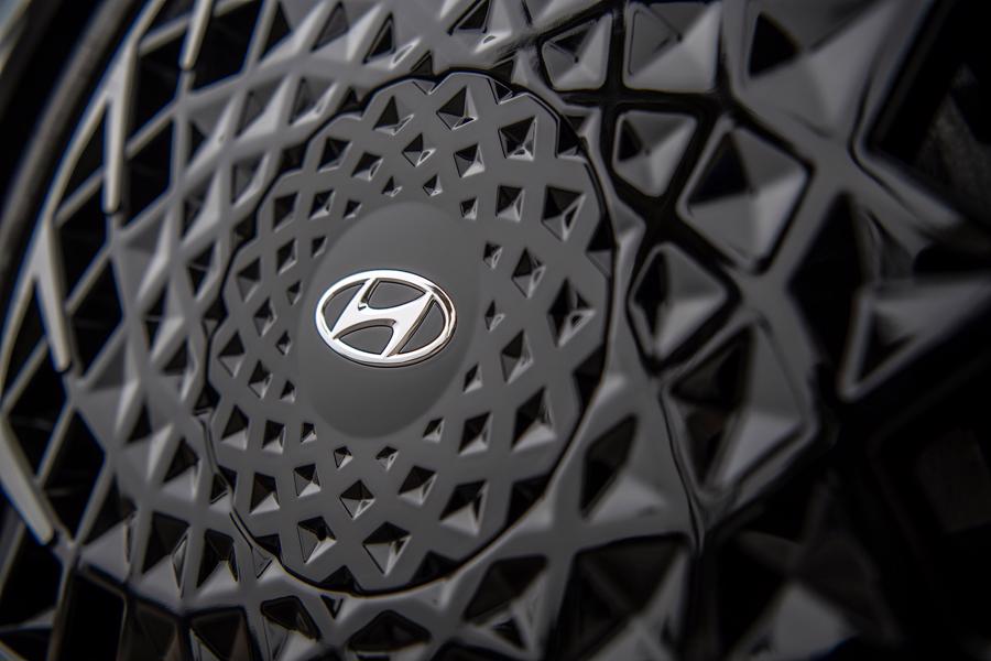 Hyundai giới thiệu xe điện IONIQ 5 tại Việt Nam, chưa hẹn ngày bán - Ảnh 7