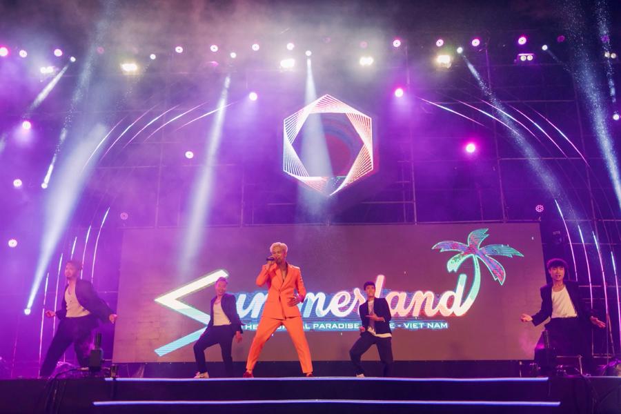 Toàn cảnh Đại nhạc hội “Summer Festival 2022” thu hút hàng ngàn khán giả tại Phan Thiết - Ảnh 5