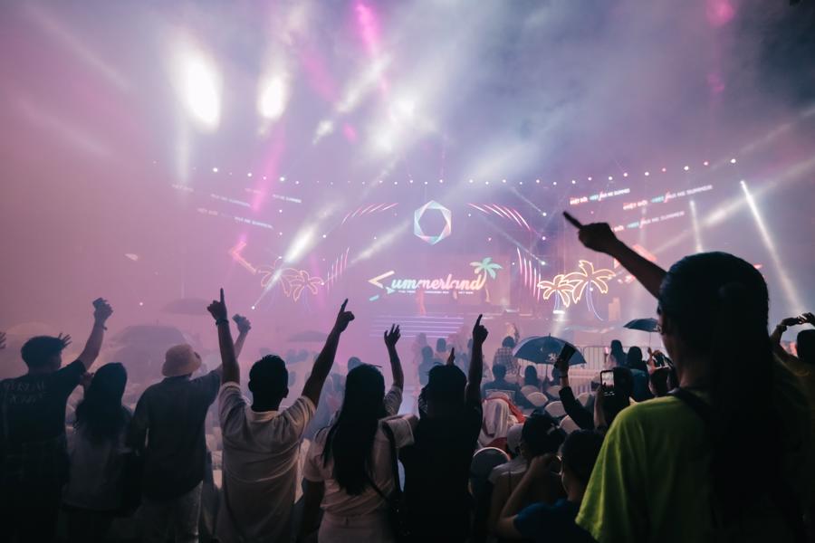 Toàn cảnh Đại nhạc hội “Summer Festival 2022” thu hút hàng ngàn khán giả tại Phan Thiết - Ảnh 1