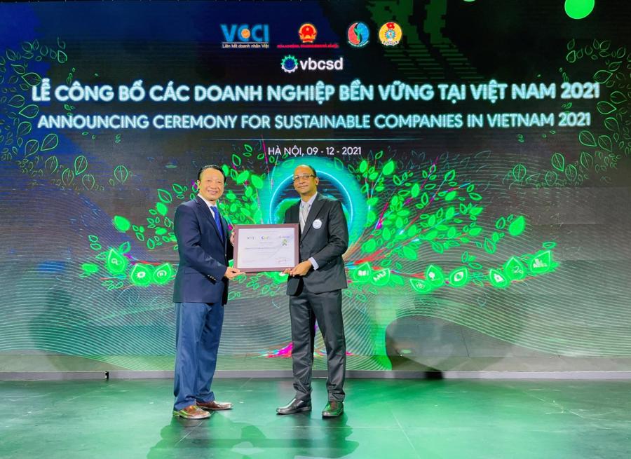 Mondelez Kinh Do was recognized as being in the Top 100 sustainable companies in Vietnam by VCCI.