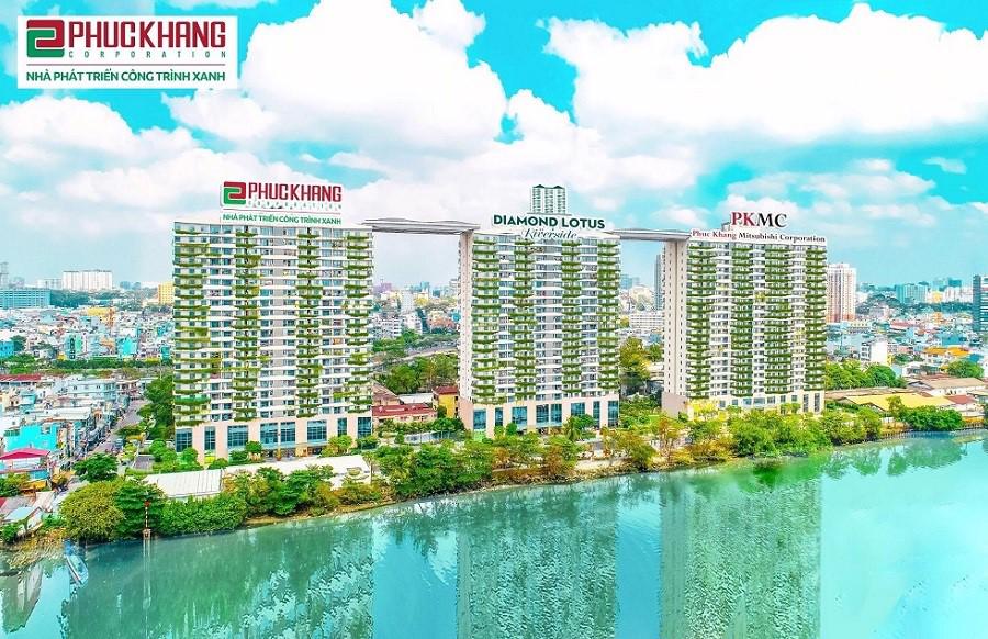 The high-end Diamond Lotus Riverside apartment building in District 8, HCMC, was built based on LEED standards set by the US and the LOTUS standards from Vietnam. The facility, with a construction density of 19 per cent, offers a convenient, cozy, and eco-friendly living environment to residents.&nbsp;