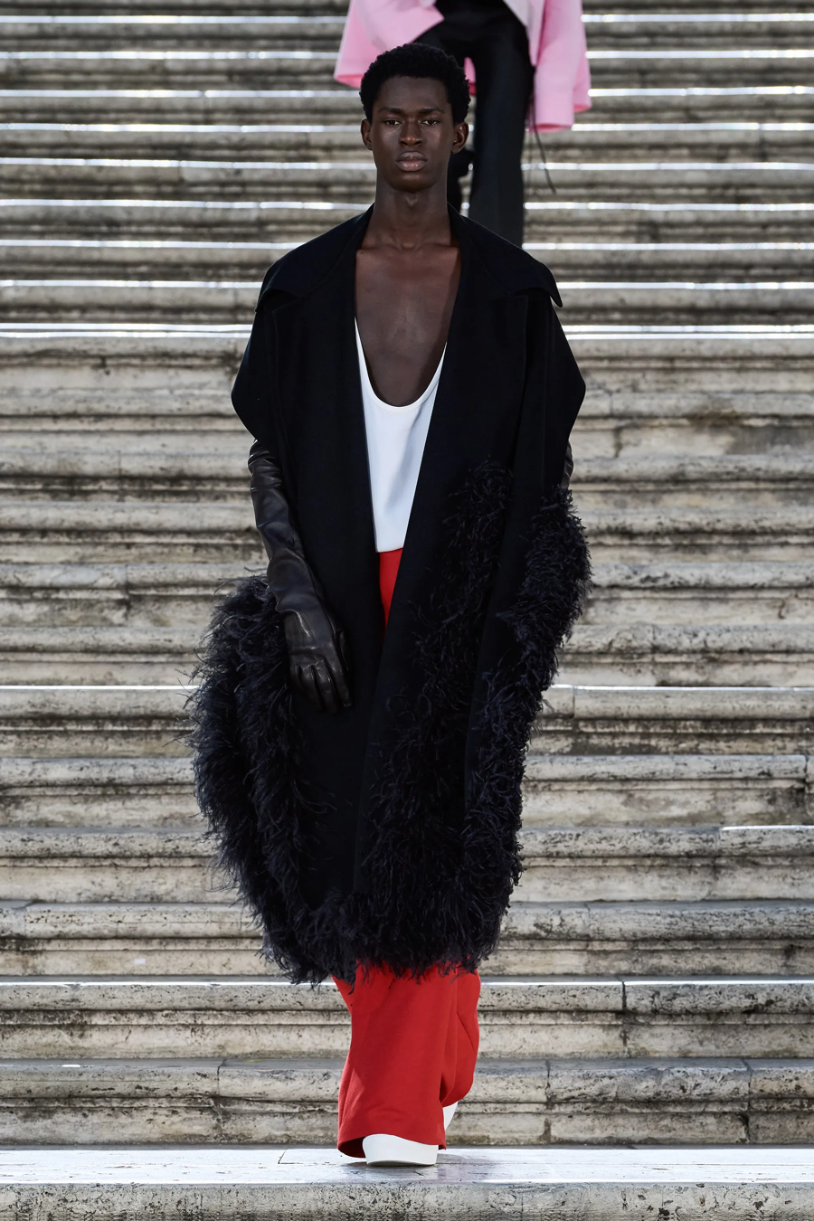 Valentino Haute Couture 2022: BST khiến Dior phải làm đơn khiếu nại - Ảnh 10