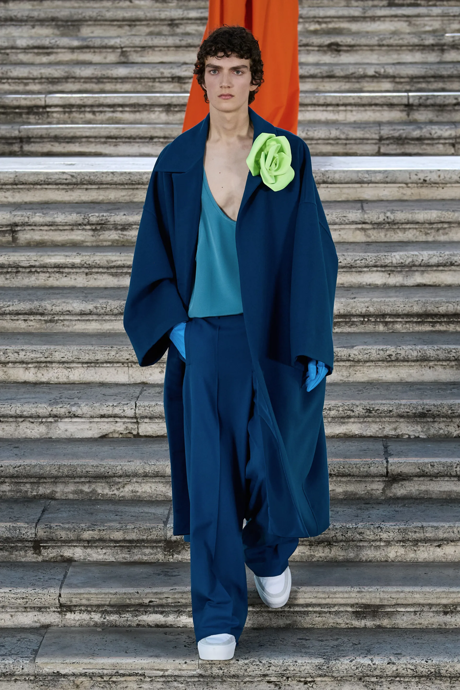 Valentino Haute Couture 2022: BST khiến Dior phải làm đơn khiếu nại - Ảnh 16